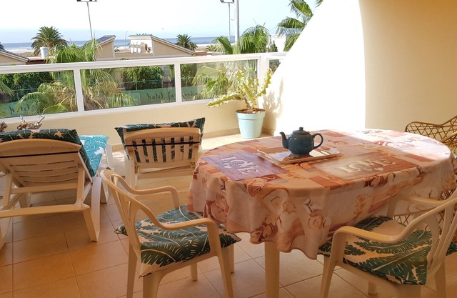 Bright beachfront apartment, Playa Jandia, ideal for 2, large terrace