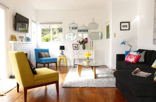 Bright Beachside Cottage