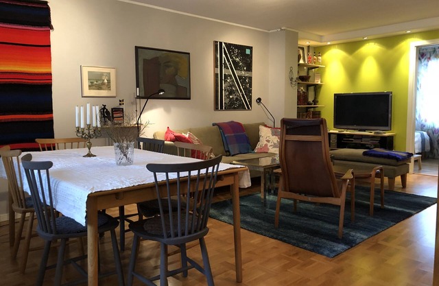 Bright & cozy apartment in a central & popular area next to main fairs & events