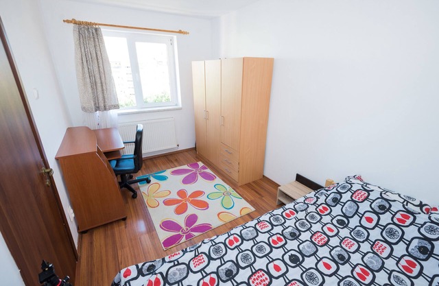 Bright & Fresh apartment for the traveler in you!