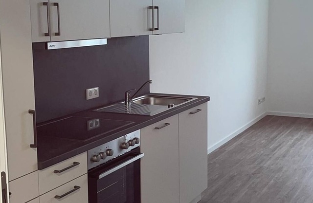 Bright, friendly, newly built holiday apartment with a balcony, centrally located