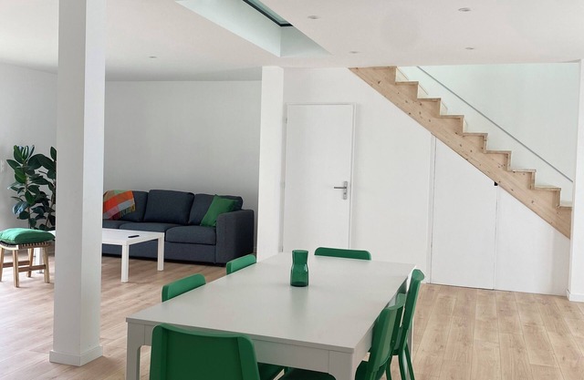Bright house with glass floor!