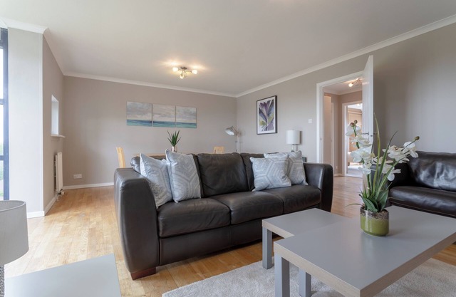 Bright Modern 1 BDR Stunning Thames View