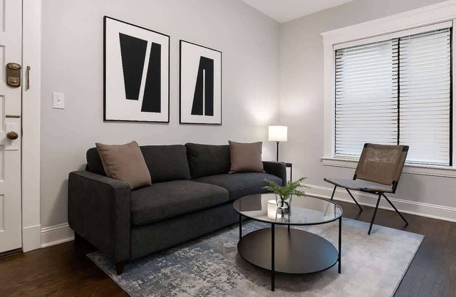 Bright & Modern 1BR in Hyde Park