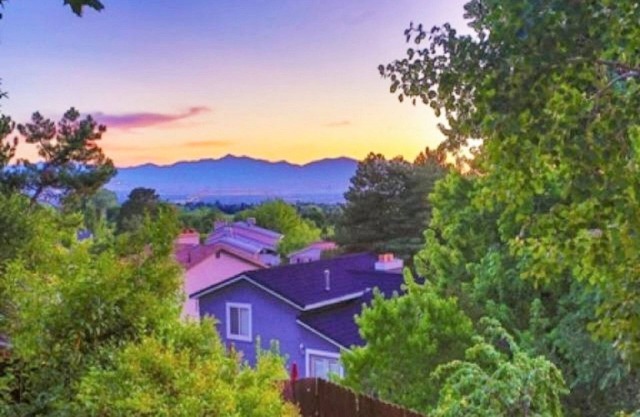 Brighton 7 Bedroom Home by RedAwning