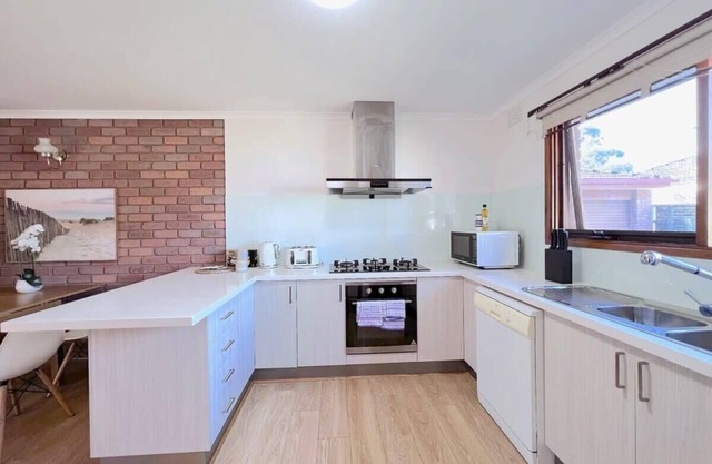 Brilliant Modern Flat @Mount Waverley *Smart TV