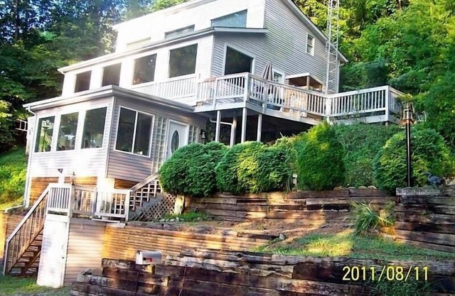 Bristol Wilderness ~ Lake House With Private DockOn beautiful South Holston Lake