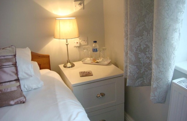 Broadlands Guest House