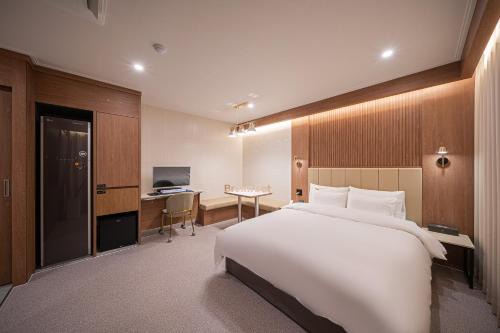 Brown Dot Hotel Sangju