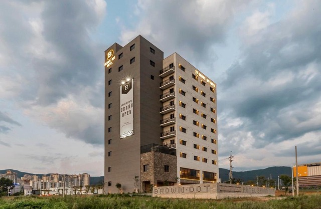 Brown-Dot Hotel Ulsan-Sincheon