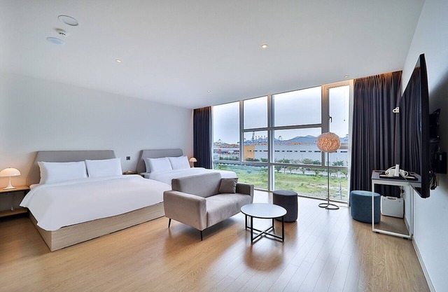 Browndot Busan Newport Signature