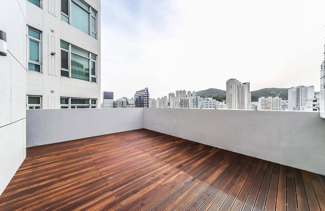 Browndot Hotel - Gold