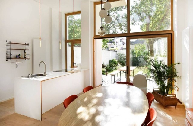 Brussels Stylish Getaway spacious duplex centrally-located in a small building