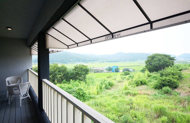 Buan Gyeokpo Jazz Motel and Pension