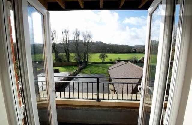 Buckingham Apartment