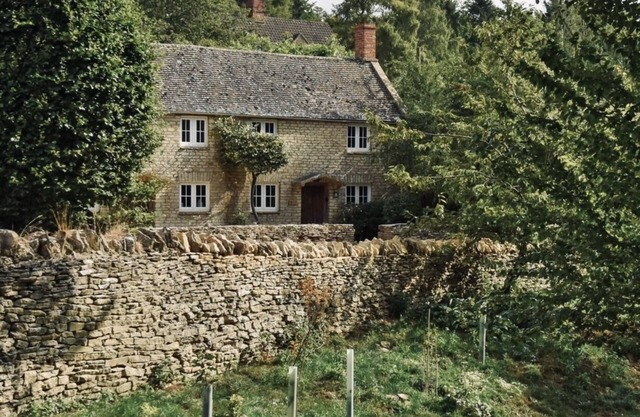 Bucolic 5 bedroom Cotswold cottage in beautiful rural location