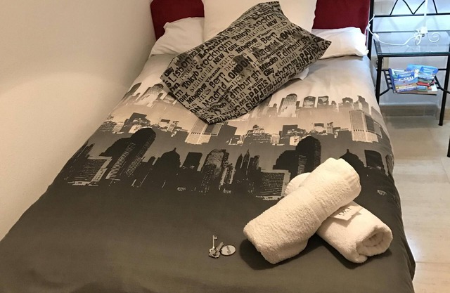 Budget single room with share bath