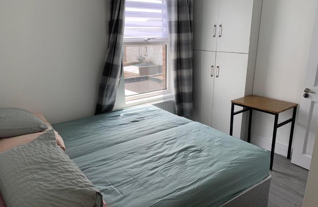 Budget En-suite room