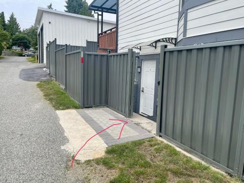 Budget friendly 2-Bed 1-Bath Suite