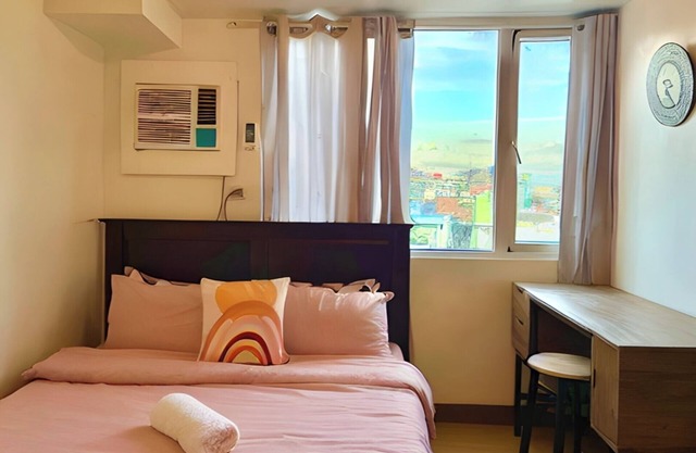 Budget-Friendly Condo Near BGC, Venice #rt34008