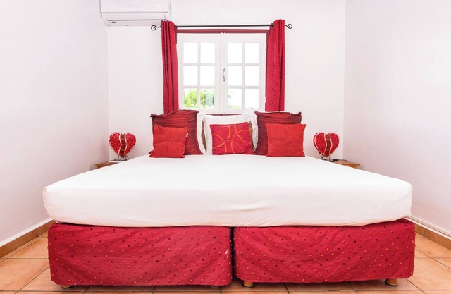 Bungalow Pom Malaka Outdoor swimming pool