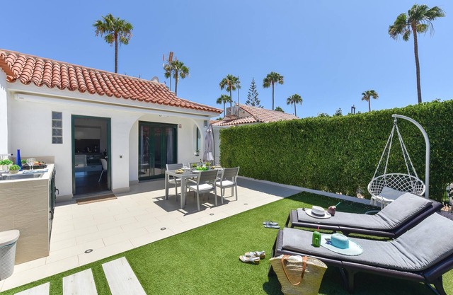 Bungalow with terrace in Maspalomas DS50 by VillaGranCanaria