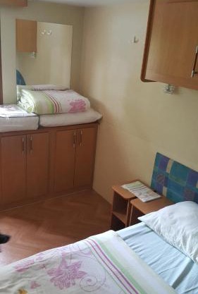 BUNGALO 2 SOBE I MALI D,BORAVAK S KUHINJOM I terasa