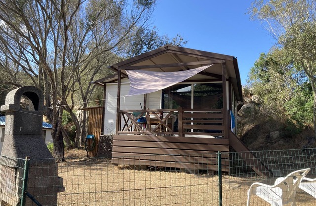 Bungalow Maurea 5 (air conditioned) 300 meters from the beach.