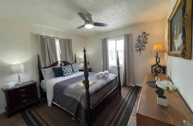 Business Class/Family Vacation/Large back yard