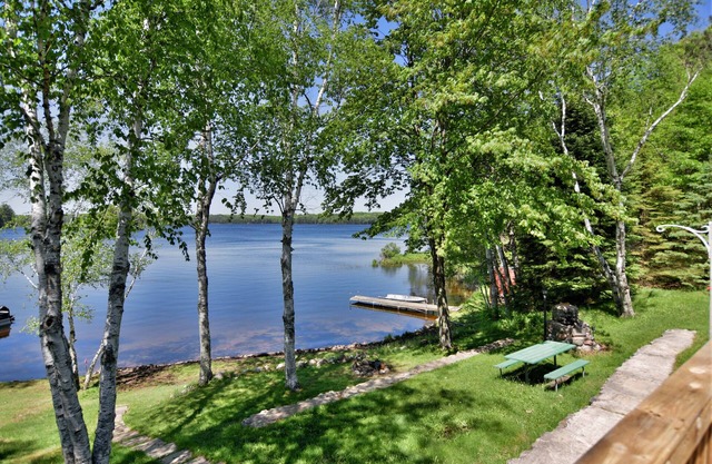 Butler's Bay Teal Lake Cabin, Lakefront, Pet Friendly, Good Swimming