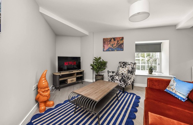 Buzzing Brighton Apartment 3 | By My Getaways