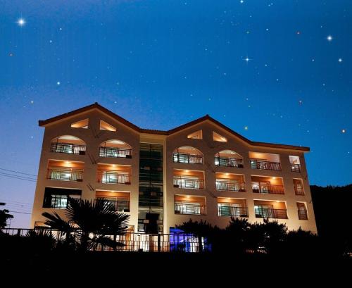 Byeonsanbando Jayjay Resort