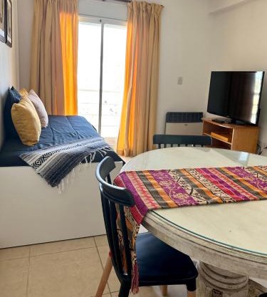 Cálido y céntrico departamento 2 opcional cochera