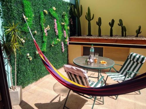 Céntrico y amplio apartamento a pasos del metro