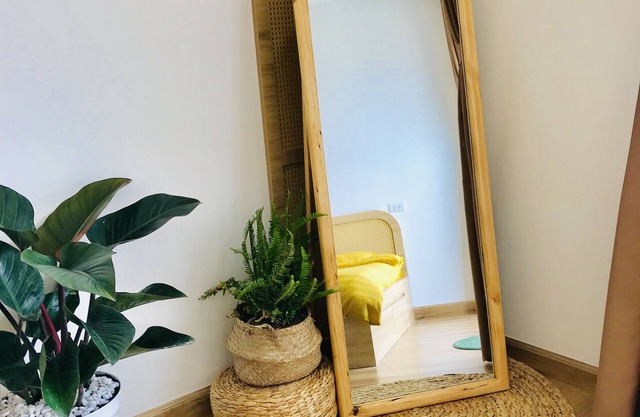 Căn hộ tiêu chuẩn 5 sao, đối diện biển, ban công biển siêu đẹp, trung tâm tp