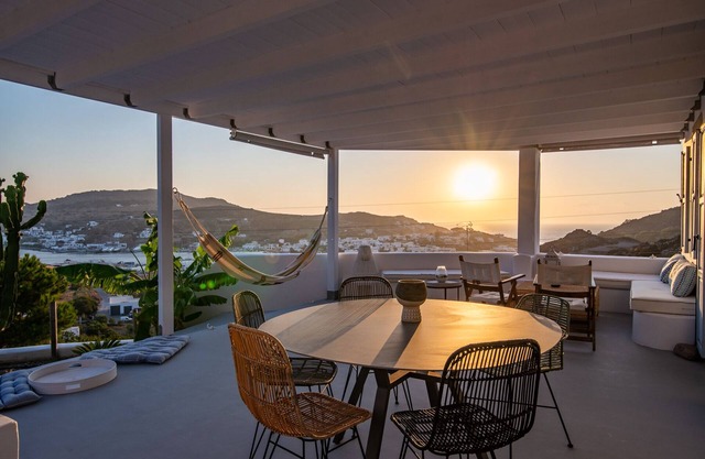 C-actus Art Sea View Villa