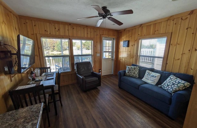 C2-A Lakefront Tiny Home Cabin on Lake Norman