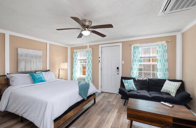 C4 Wallys by the Convention Center and The Landing