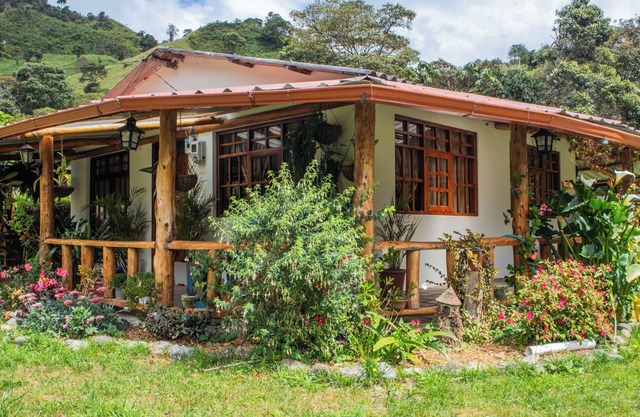 "Cabaña Pradera Real - Nature, Mountains and Relaxation near Baños"