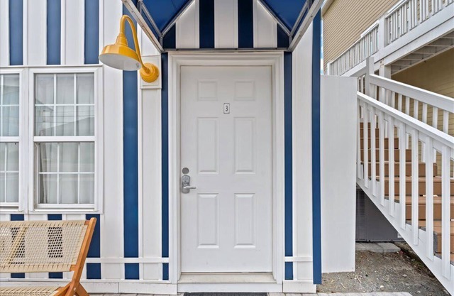 Cabana Beach 3 Steps from the Sand!