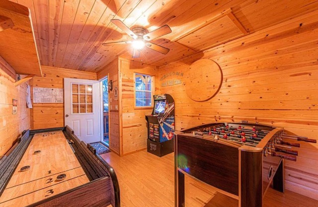 Cabin #3 Rainbow Trout - Pet Friendly- Sleeps 6 - Playground & Game Room