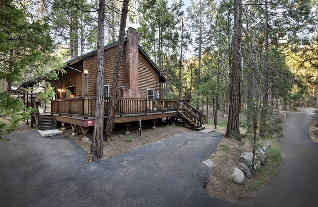 Cabin # 34 Grandma's Cabin (1 Bedroom only)