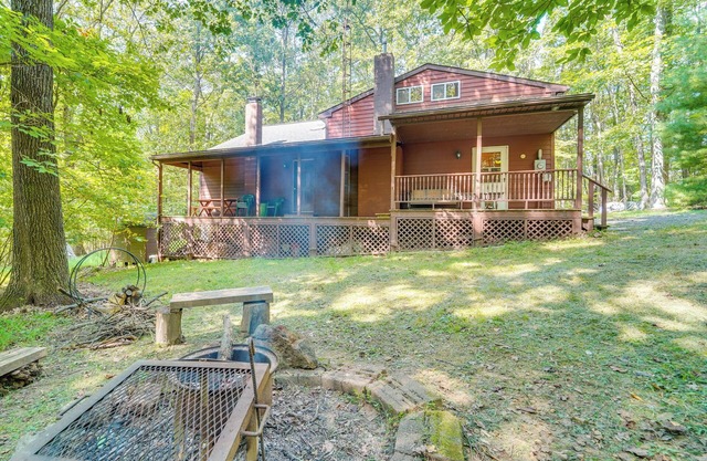 Cabin Comfort Near PSU! Fire Pit & On-Site Trails