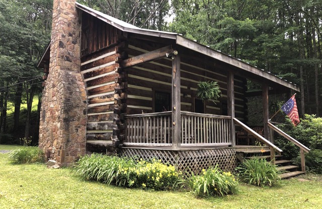 ~ Cabin in the Wildwoods ~ Secluded ~ Rustic ~ Family Friendly~