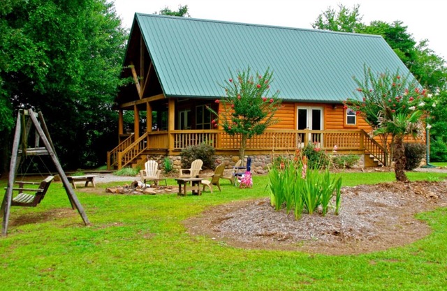 CABIN ON THE WATER! AMAZING DREAMCATCHER CABIN CADDO RIVER!
