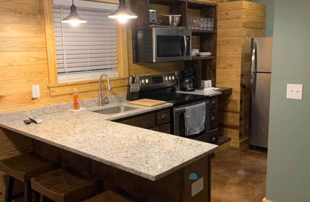 CABINS OF LAY LAKE AT BEESWAX CABIN #5