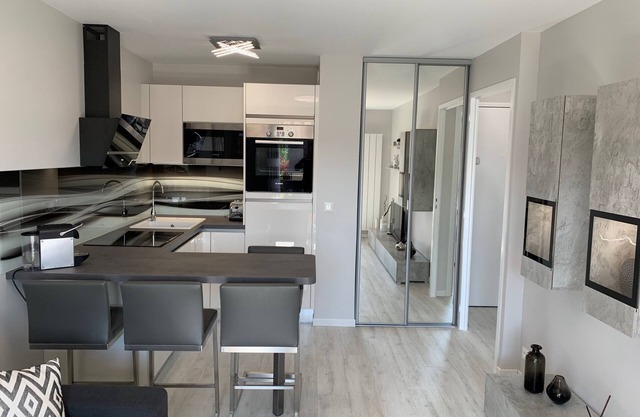 Cabourg Appt redone in Neuf - 200 m from the Beach - 600 m Center ville