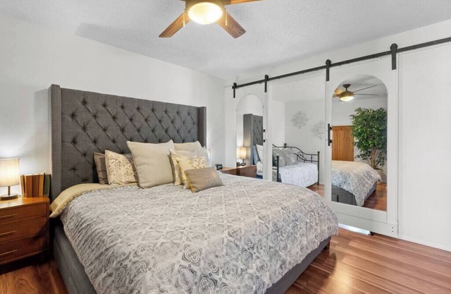 Cal King Bed, Sleeps 6, Centrally Located