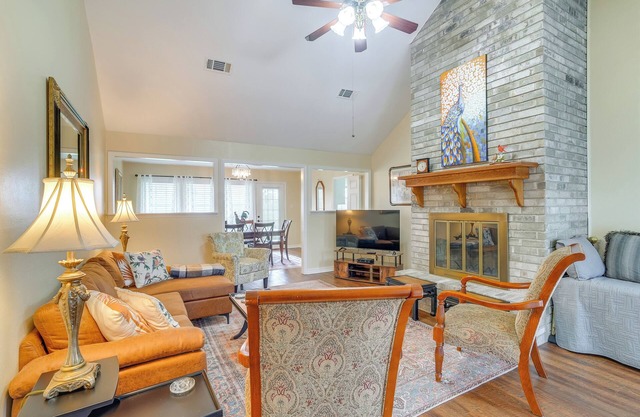 Calhoun Home w/Spacious Interior & Backyard!