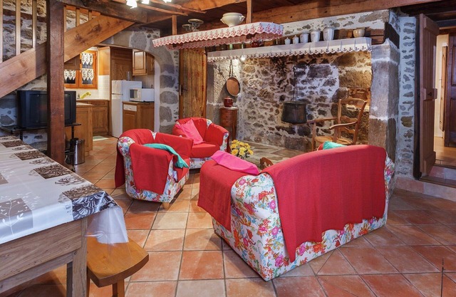 Calvinet Retreat for Six Guests